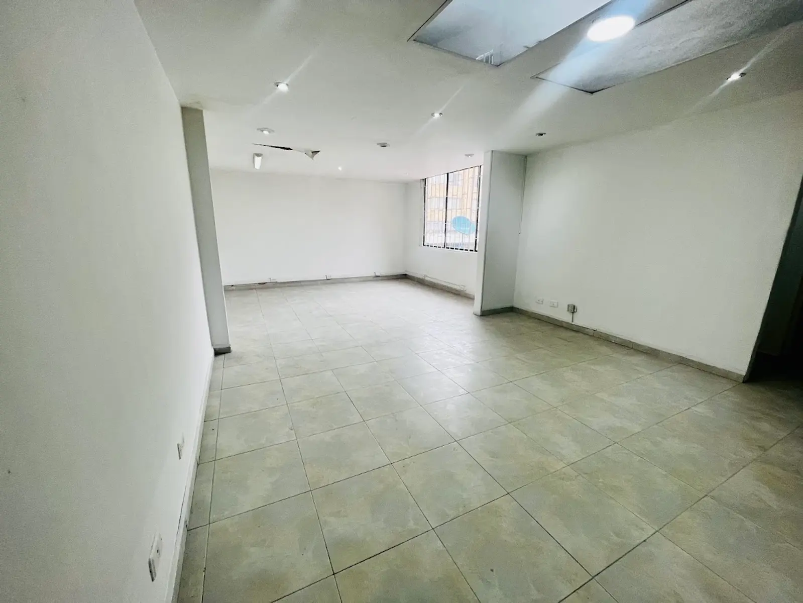 Cra. 19a, Usaquén, Bogotá, Colombia 4