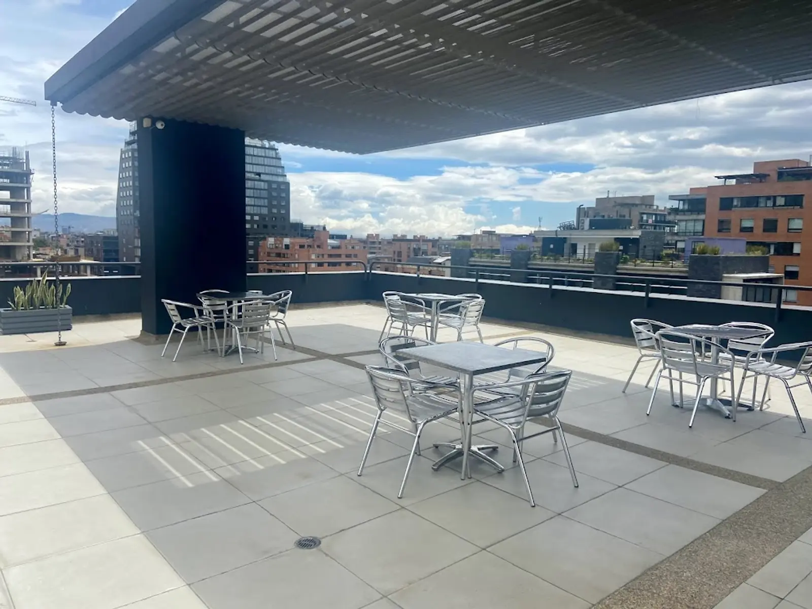 Cra, 16 #93, Bogotá, Colombia 3