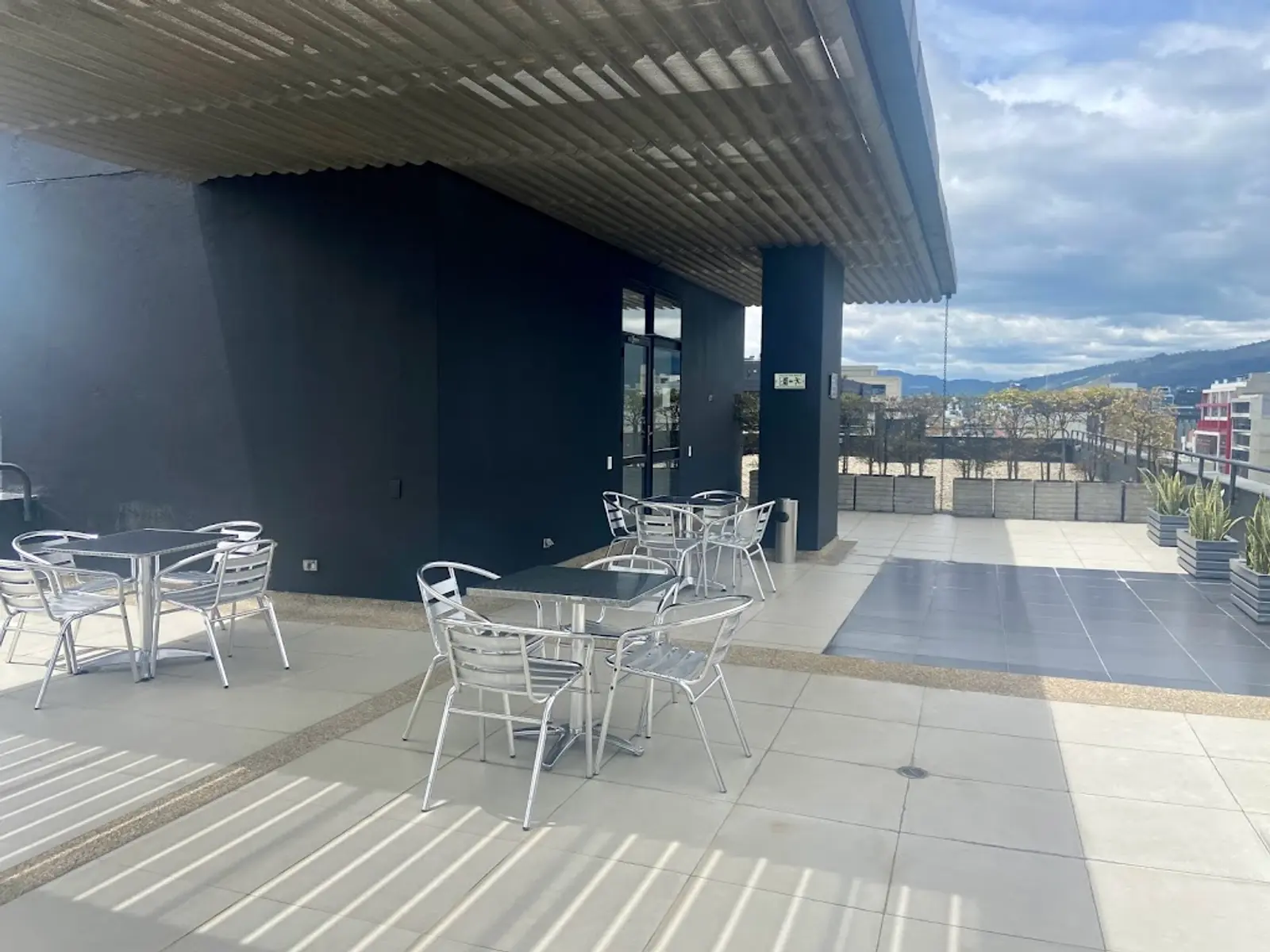 Cra, 16 #93, Bogotá, Colombia 4