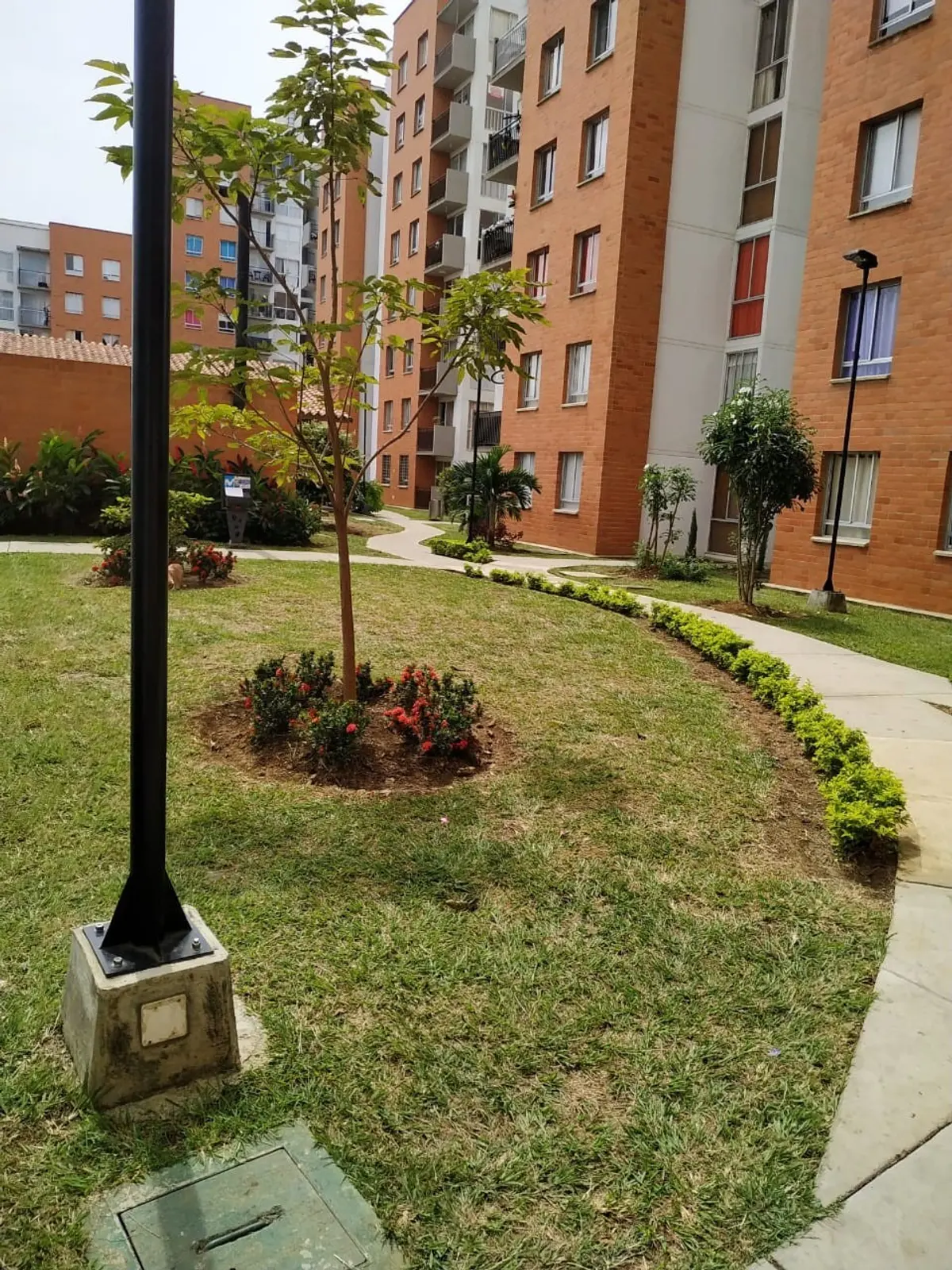 Cra. 109, Cali, Valle del Cauca, Colombia 4