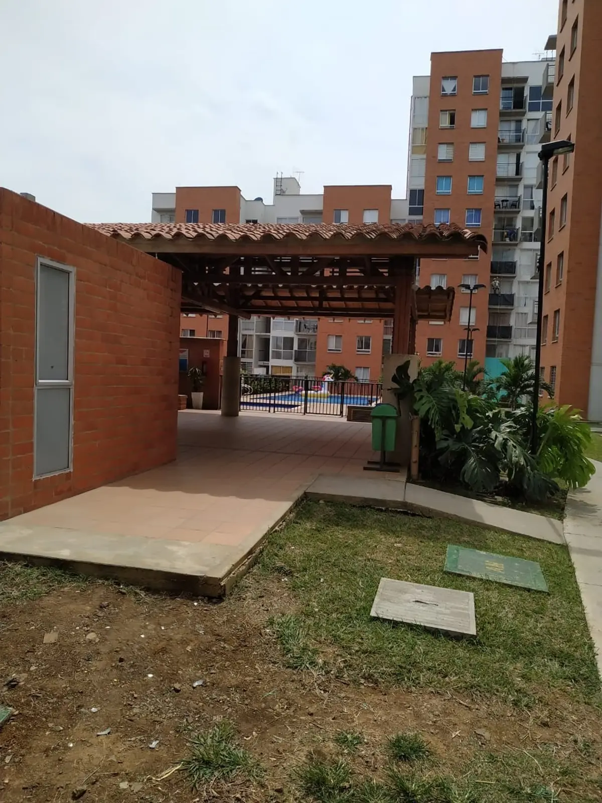 Cra. 109, Cali, Valle del Cauca, Colombia 5