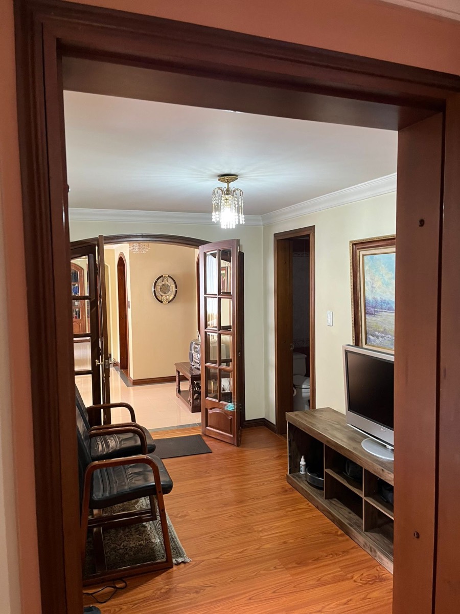 Ac 100, Bogotá, Colombia 5