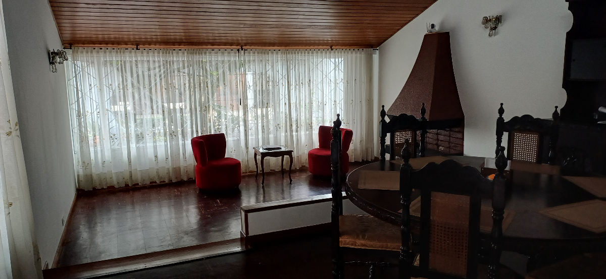 Cl. 103 #70-71, Bogotá, Colombia