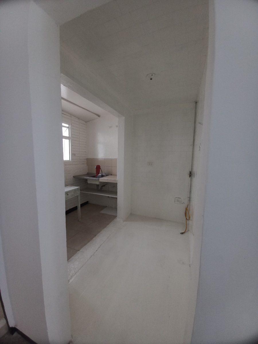 Cl. 75 #68h-62, Bogotá, Colombia 4