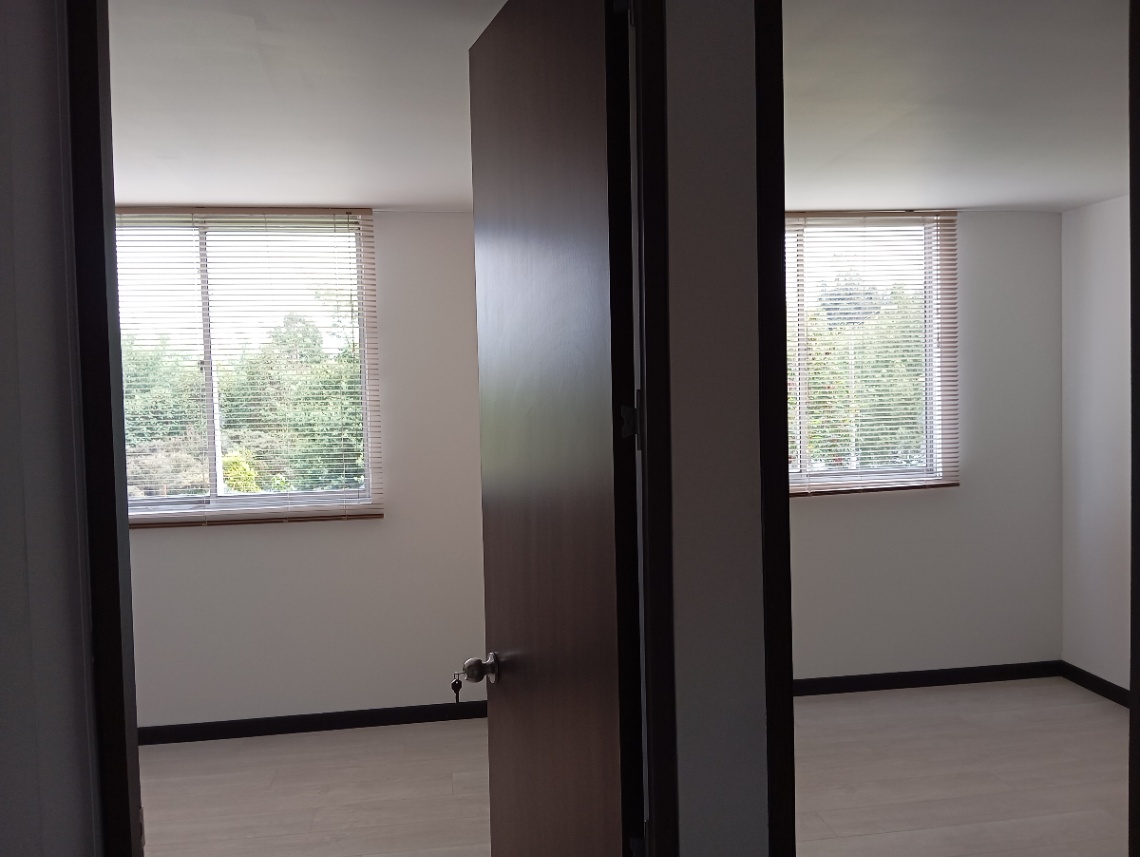 Cra. 90a #8-10, Bogotá, Colombia 3