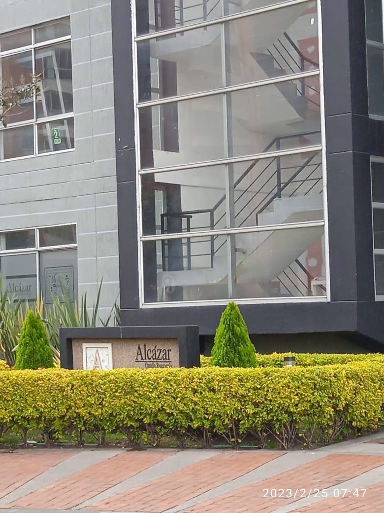 Cra. 90a #8-10, Bogotá, Colombia