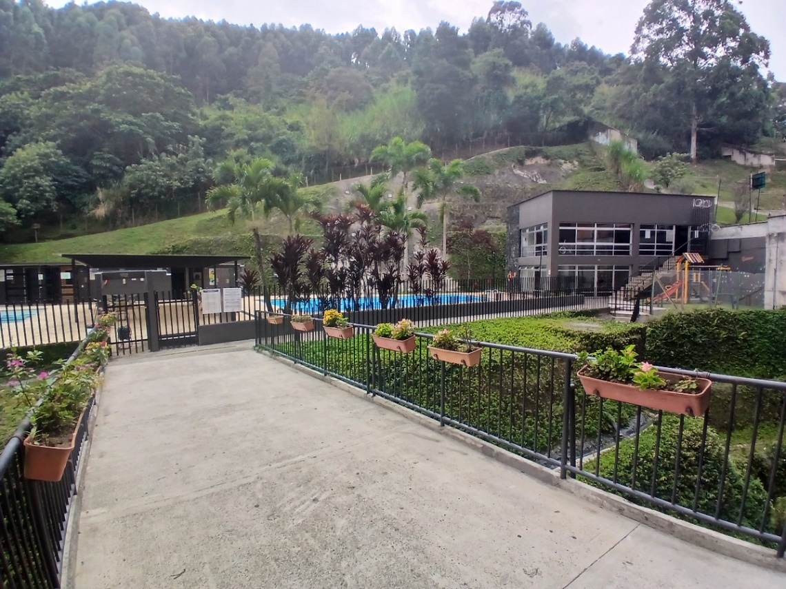 Cl. 9 Sur # 79C-139, La Hondonada, Medellín, Belén, Medellín, Antioquia, Colombia