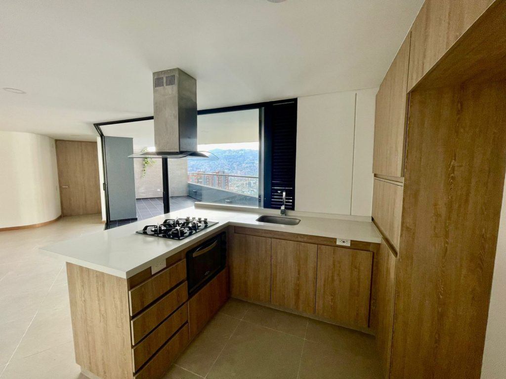 Av. Las Palmas, Medellín, Antioquia, Colombia 5