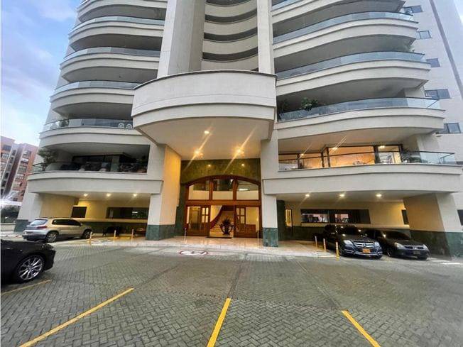 Av. El Poblado, Medellín, Antioquia, Colombia