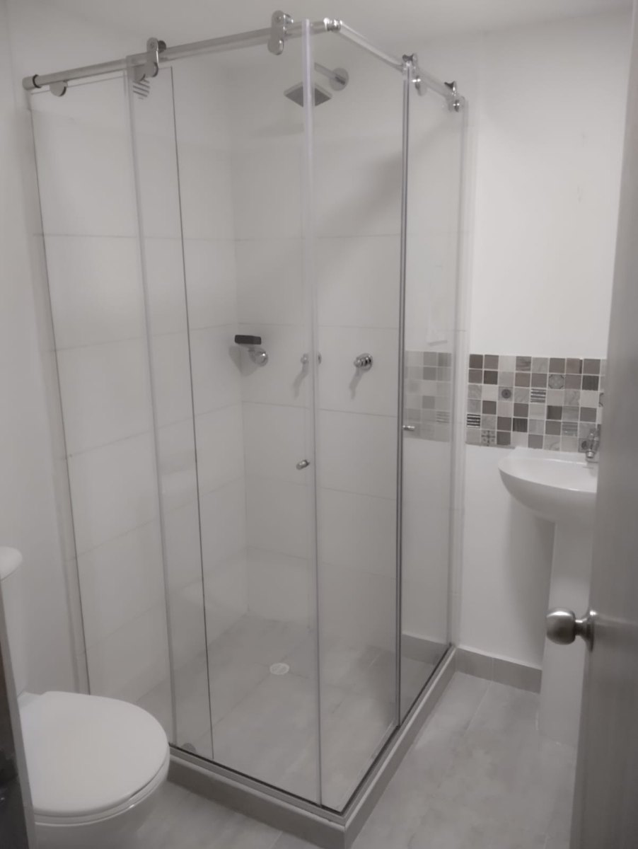 Cl. 170, Bogotá, Colombia 5