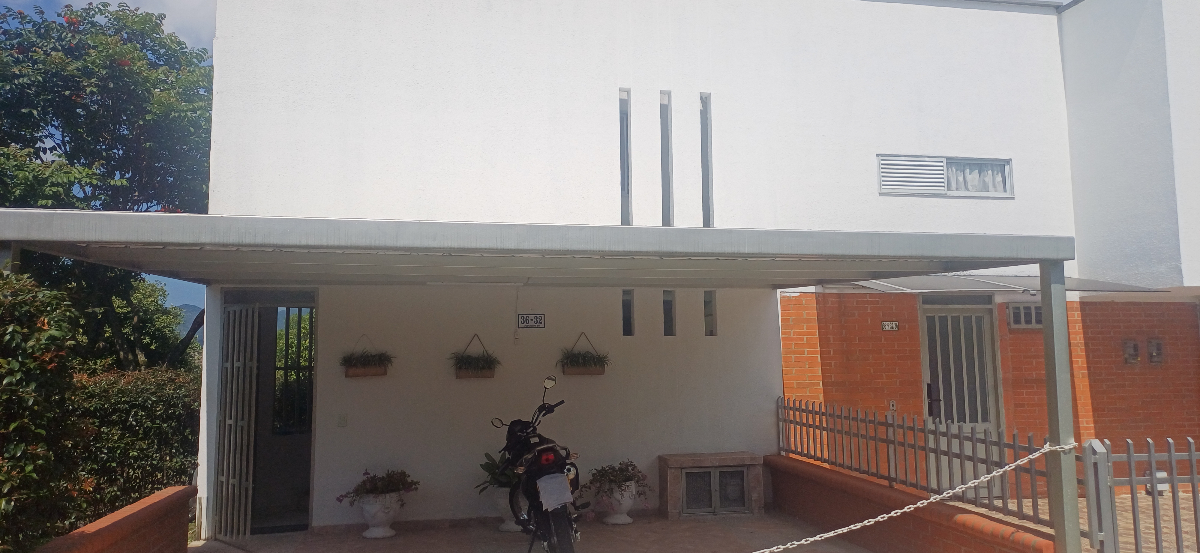 Cra. 37b # 36-36, Pereira, Risaralda, Colombia 3