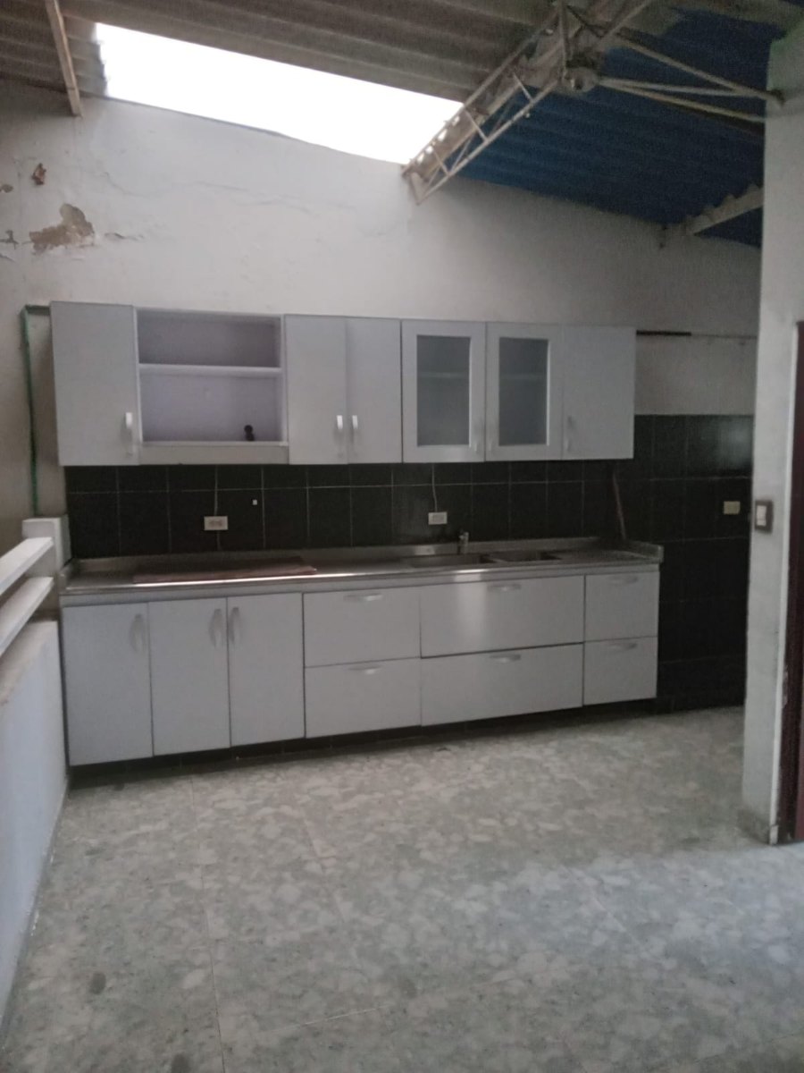 Cra. 69q, Bogotá, Colombia 5