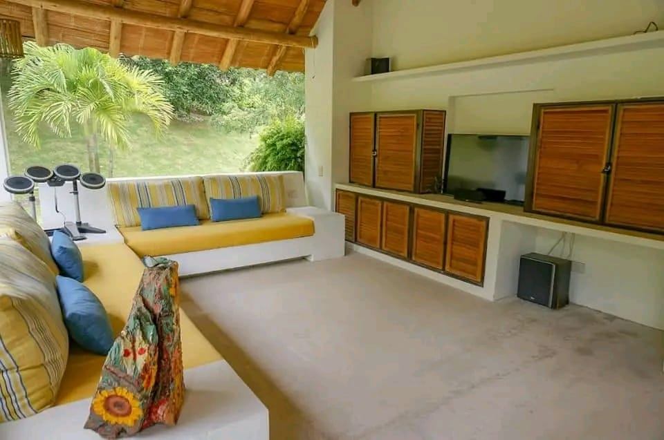 Autopista Medellín-Bogotá, Copacabana, Antioquia, Colombia 3