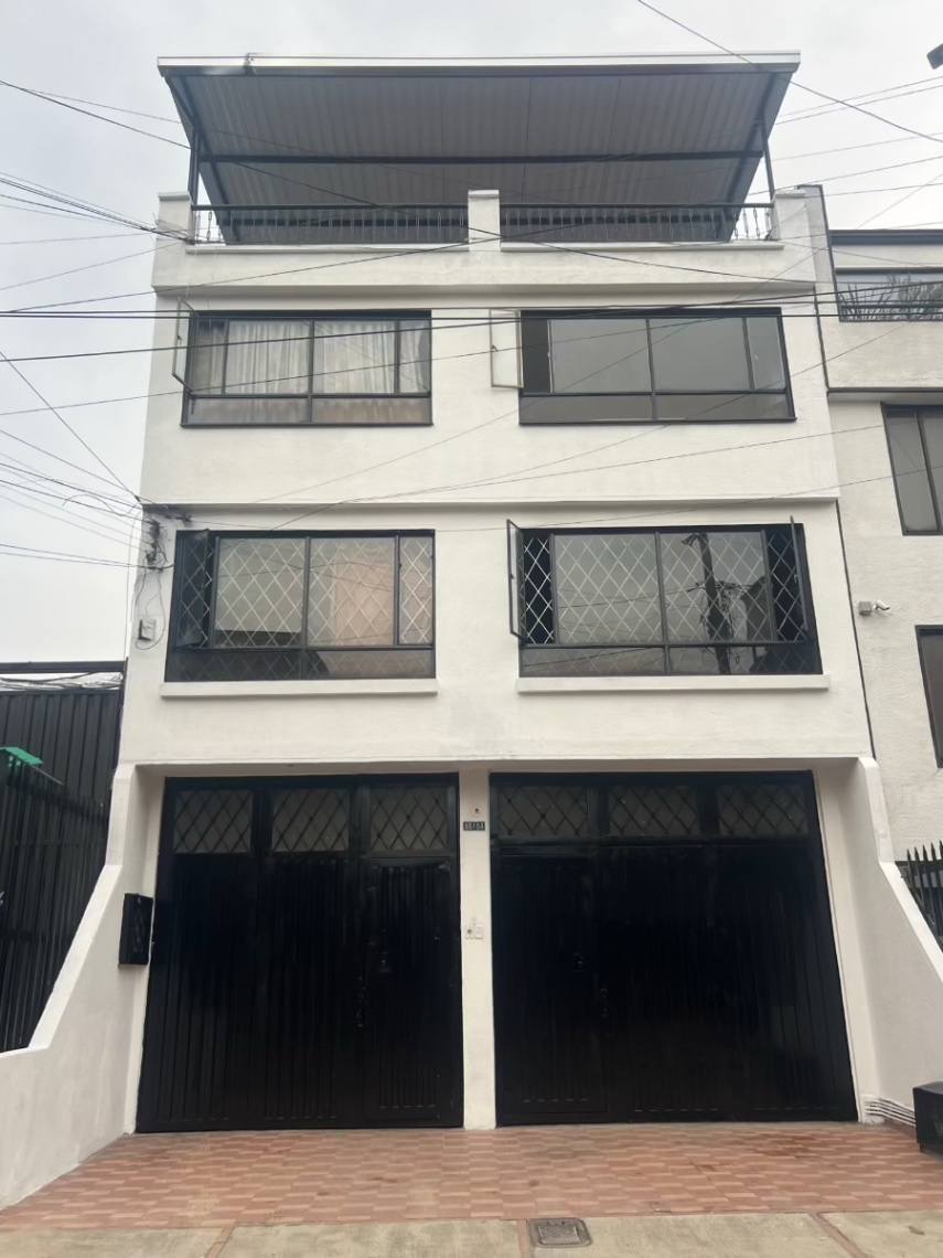 Cra. 81b # 65A-64, Engativá, Bogotá, D.C., Bogotá, Bogotá, D.C., Colombia