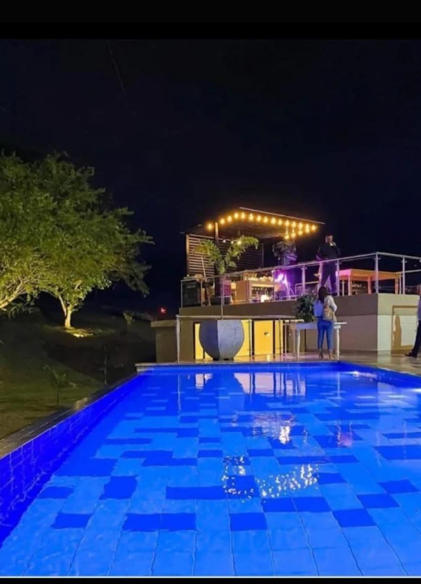 Via a Pance, Cali, Valle del Cauca, Colombia 3