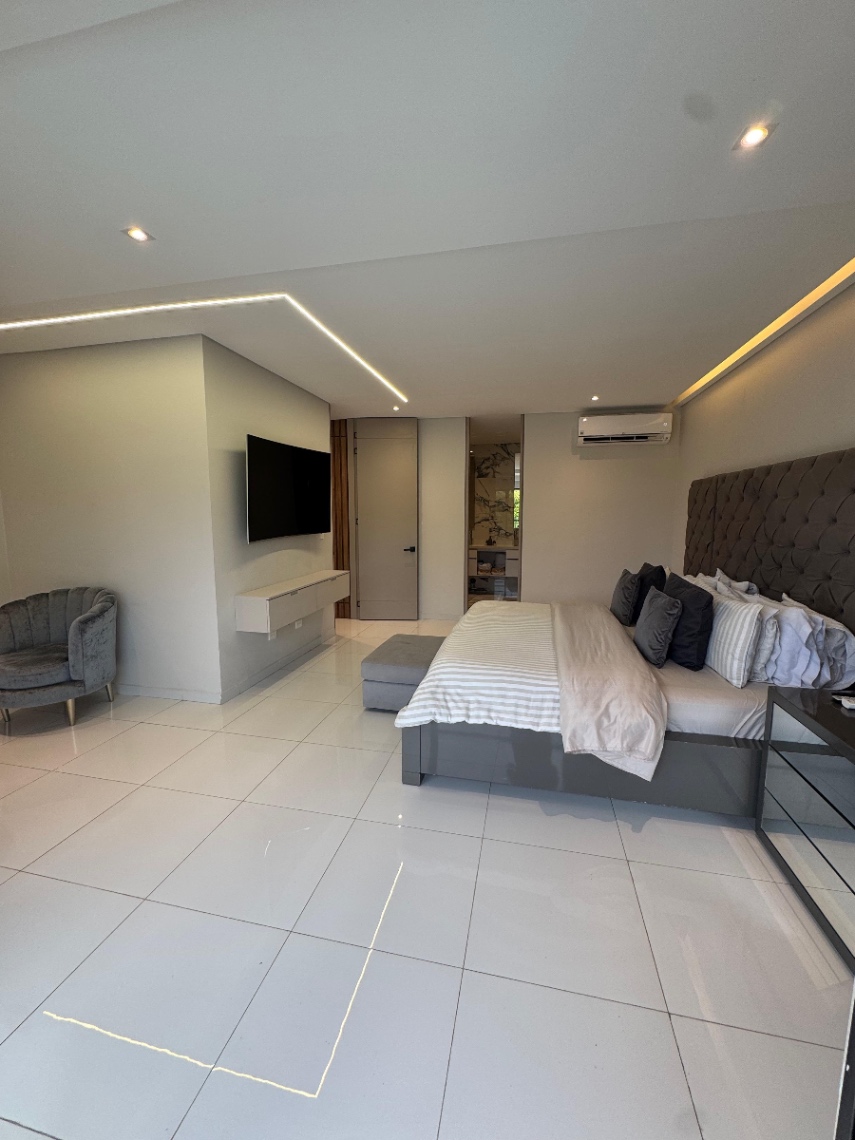 Via a Pance, Cali, Valle del Cauca, Colombia 5