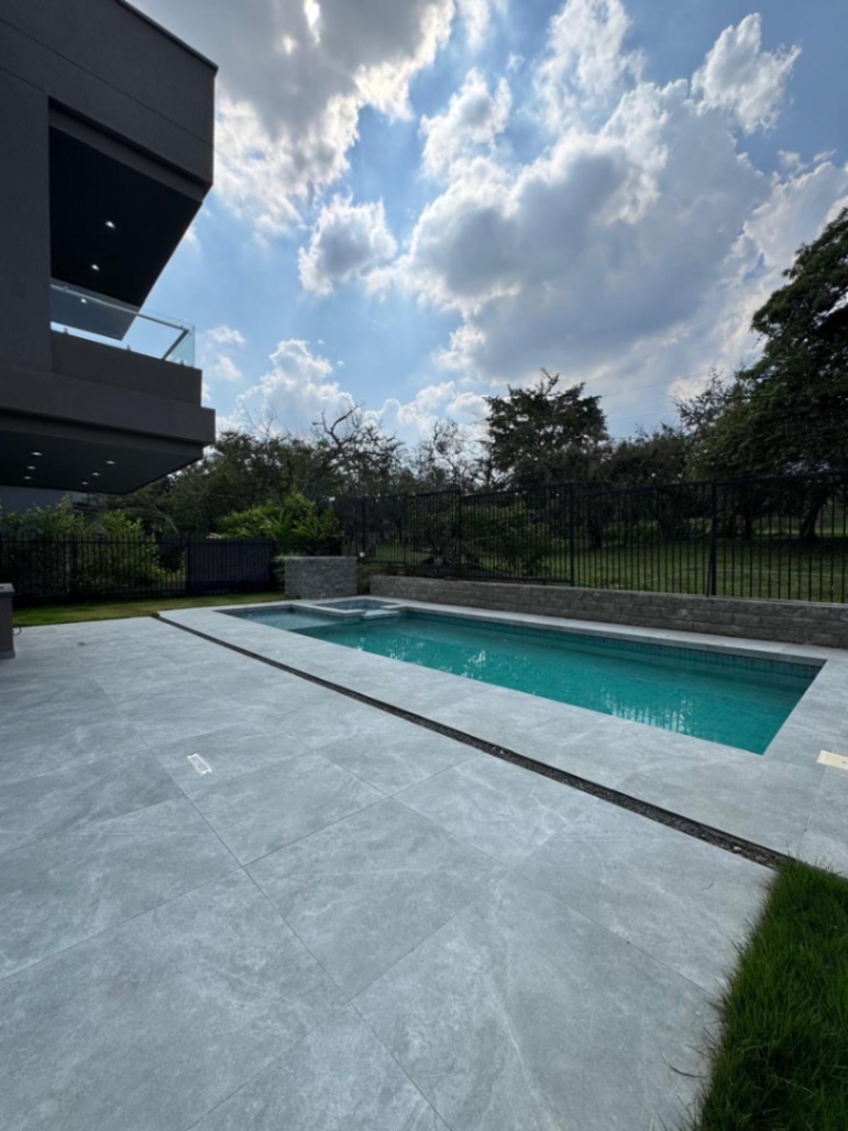 Via a Pance, Cali, Valle del Cauca, Colombia 4