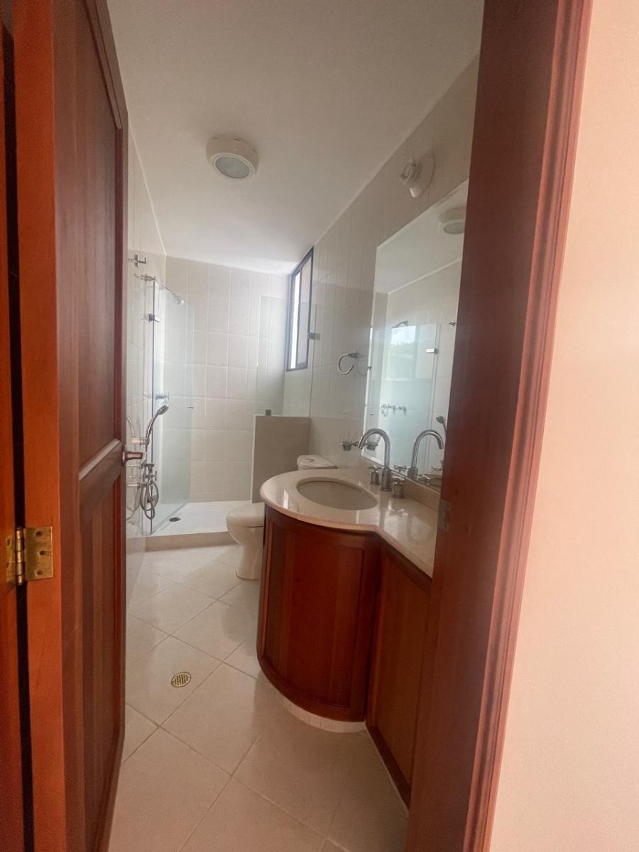 Av. 2 Oe., Arboledas Santa Teresita, Cali, Valle del Cauca, Colombia 5