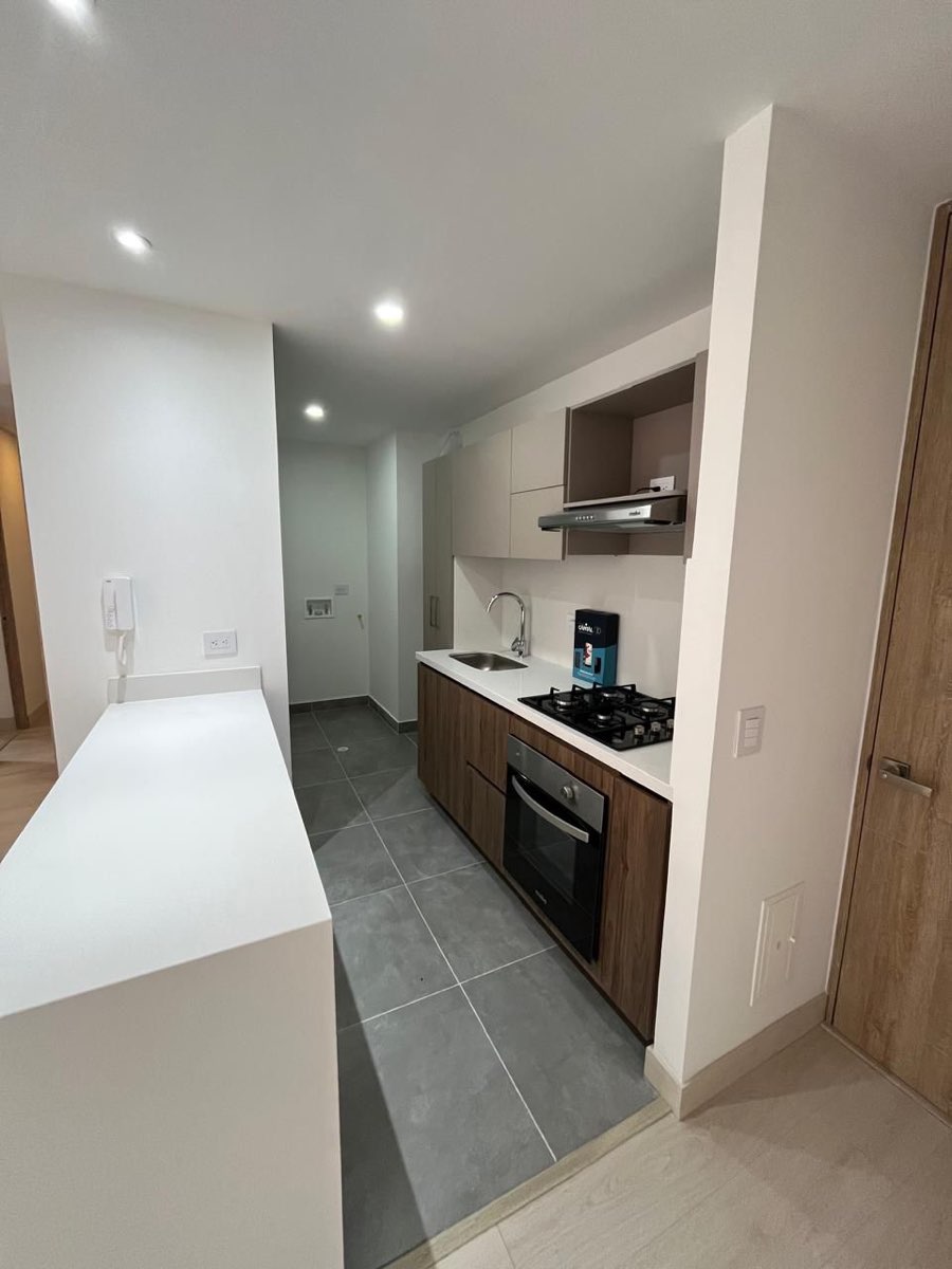 Av. de las Américas, Bogotá, Colombia 5