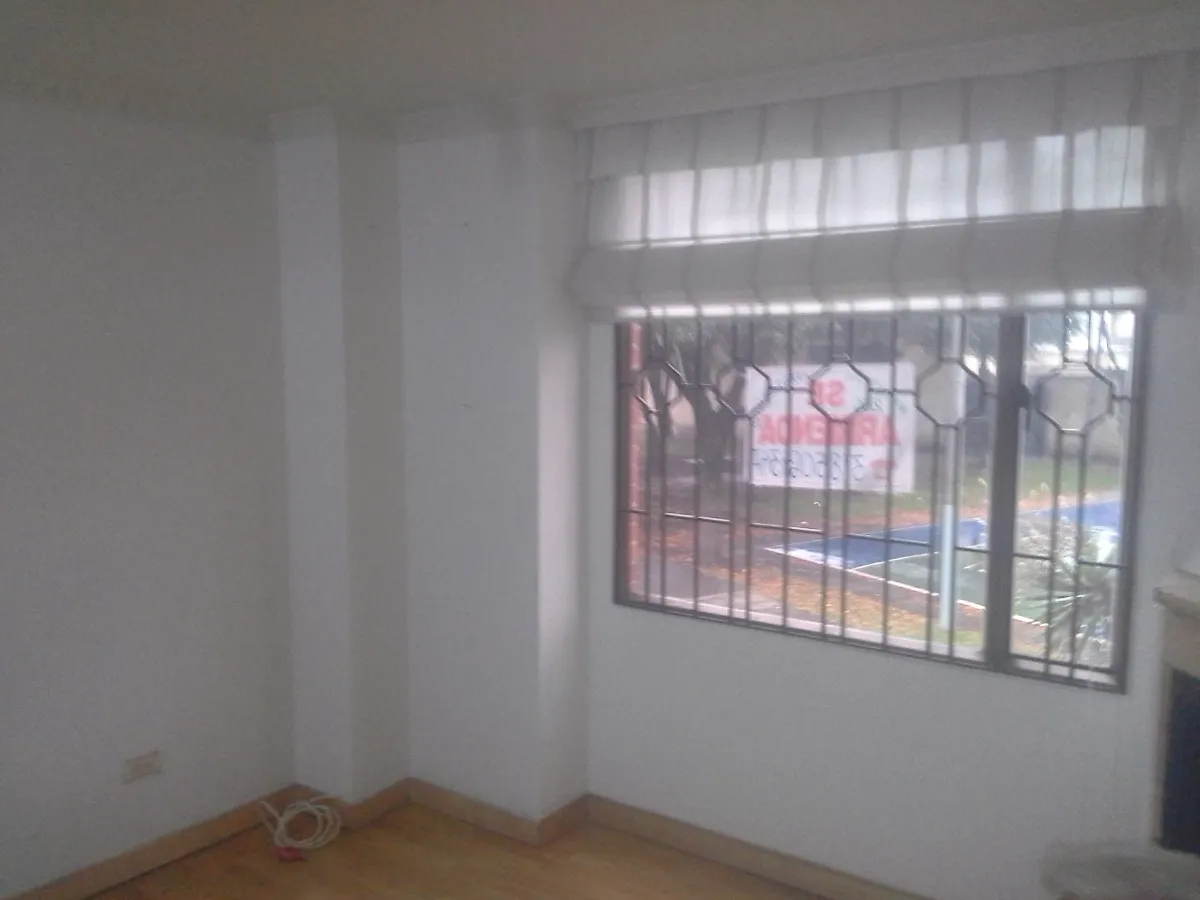 Tv. 27 #53b-4, Bogotá, Colombia 3